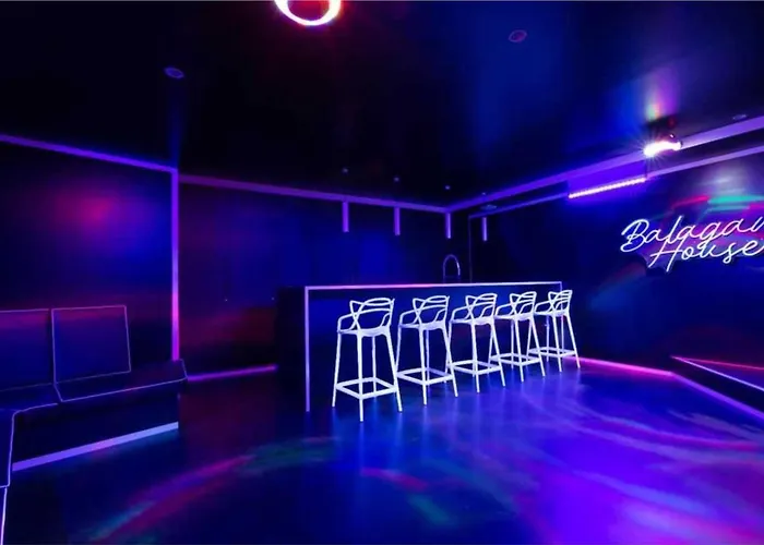 Prestige A C 12p With Pool & Lounge