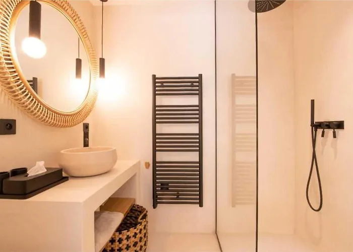 Prestige A C 12p With Pool & Lounge Apartment