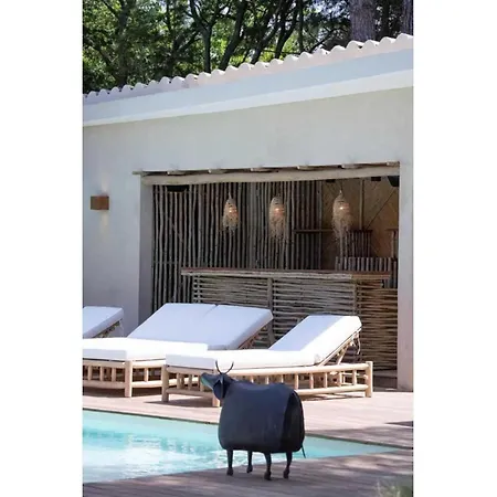 Prestige A C 12p With Pool & Lounge *