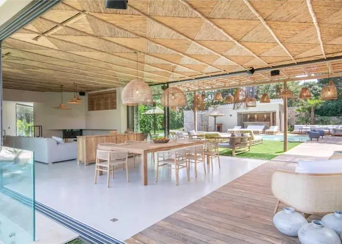 Prestige A C 12p With Pool & Lounge Saint-Tropez